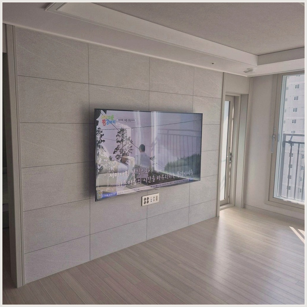 오산과 오산시에서 화면확대을 기준으로 마감 상태를 확인한 사진입니다. 화면 아래 공간과 케이블 노출을 다시 보고, 병점과 병점구·동탄과 동탄구 상담에서 정한 높이와 주변기기 위치가 실제 사용에 불편하지 않은지 점검했습니다.